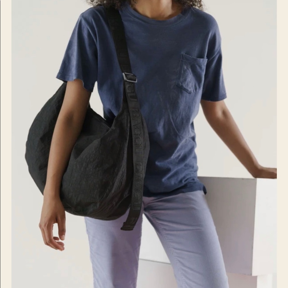 Baggu large crescent bag (new with tags)